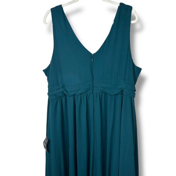 Lulus NWT Thoughts of Hue Emerald Green Surplice V-Neck Sleeveless Maxi Dress - Picture 8 of 10